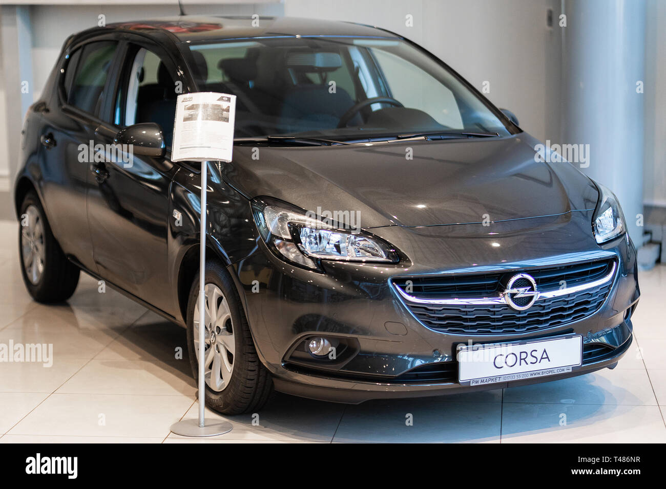 Opel corsa 2018 fotografías e imágenes de alta resolución - Alamy