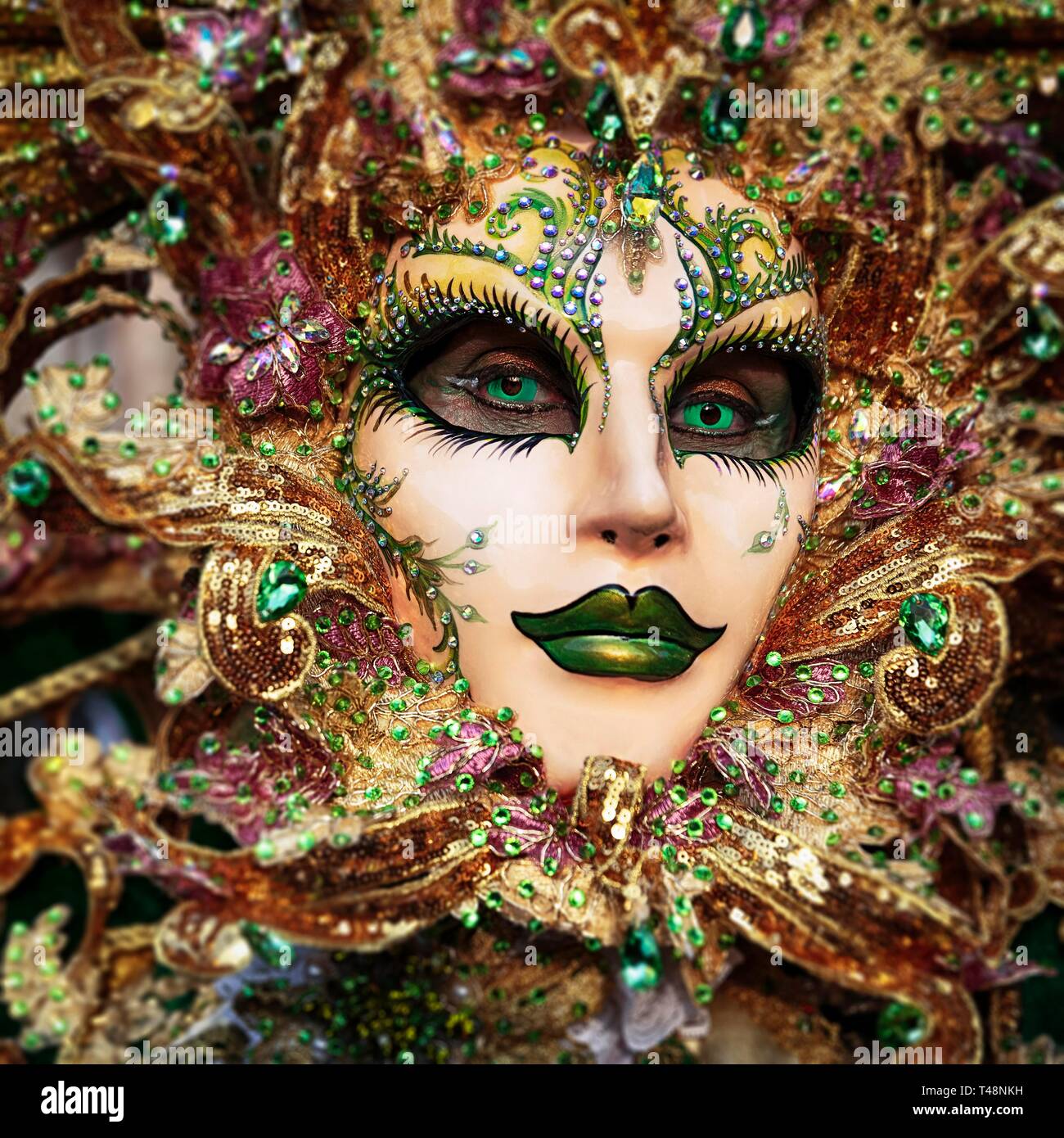 Venecia Máscara De Carnaval - Venecia, Venecia, Italia, Europa Fotos,  retratos, imágenes y fotografía de archivo libres de derecho. Image 12734163