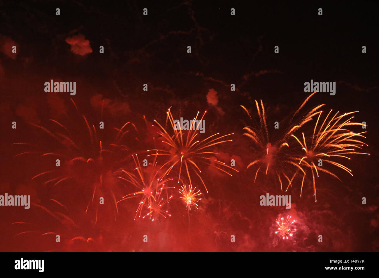 Fuegos artificiales de Nochevieja Foto de stock
