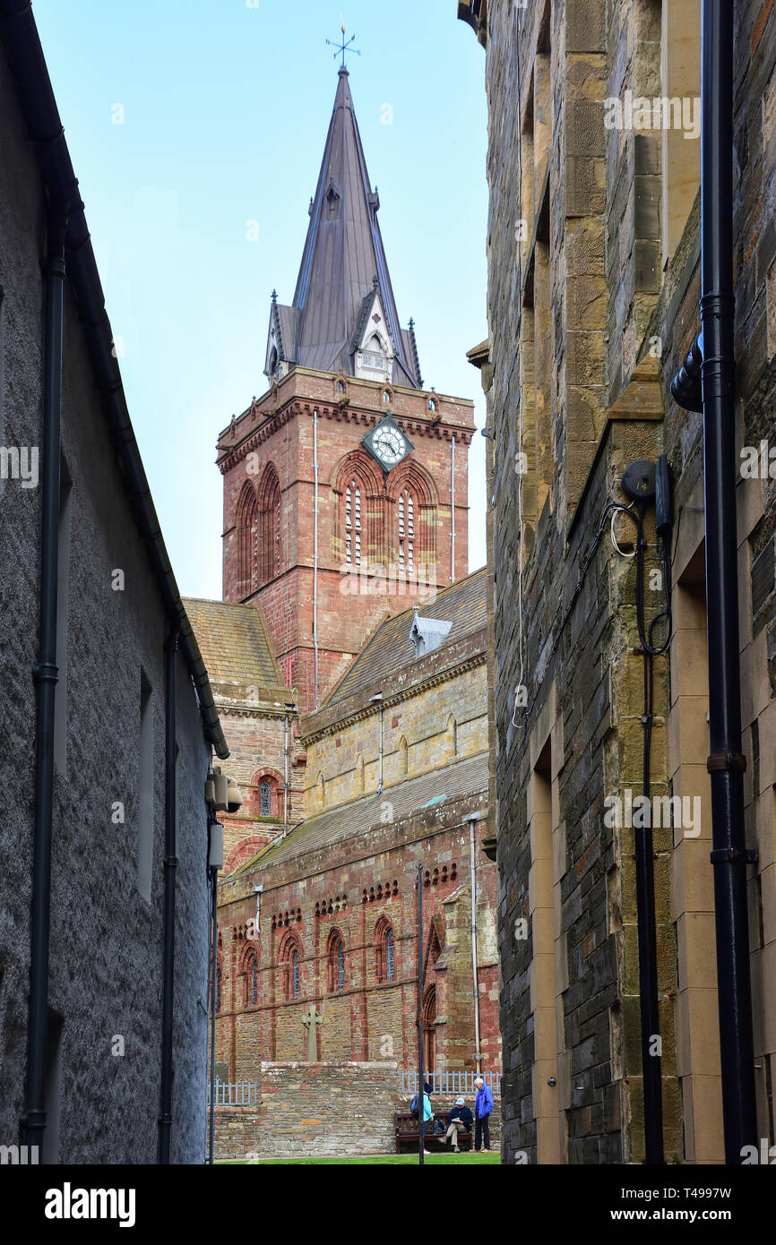 La Catedral de St Magnus, Broad Street, Kirkwall, la China continental, las Islas Orkney, las Islas del Norte, Scotland, Reino Unido Foto de stock