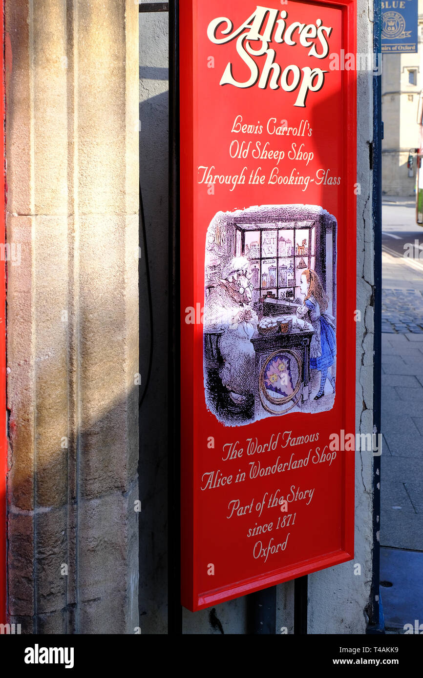 La tienda de Alicia en el país de las maravillas en Oxford, Reino Unido  Fotografía de stock - Alamy