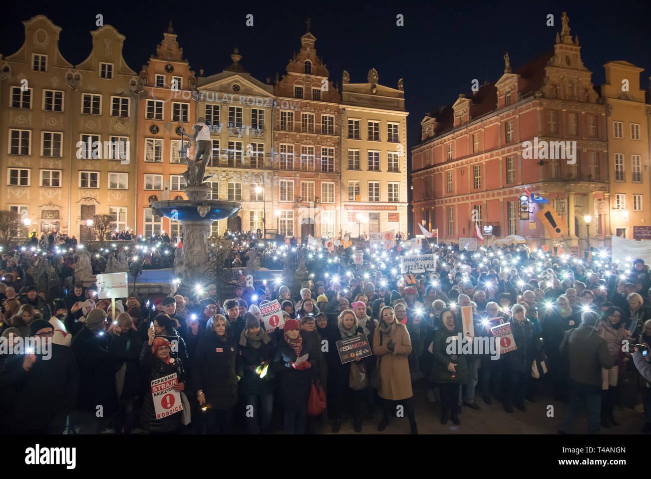 Apoyo al maestro polaco nacional huelga exigiendo aumento salarial en Gdansk, Polonia. El 13 de abril de 2019 © Wojciech Strozyk / Alamy Stock Photo *** Ca Local Foto de stock