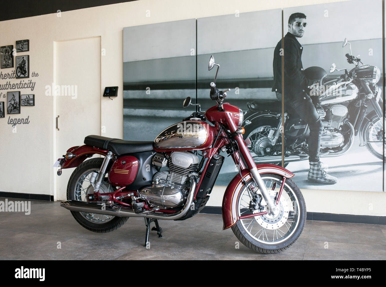 Jawa Showroom En Jaipur India El 17 De Marzo De 2019 Java Fue Fundada En 1929 Satranç puanını görüp, en iyi oyunlarını takip edin ve bu üyeyle bir oyun oynamak için ona meydan okuyun. https www alamy es jawa showroom en jaipur india el 17 de marzo de 2019 java fue fundada en 1929 en la ex checoslovaquia y rapidamente se convirtio en una moto legendaria exportados a todo el mundo jawa moto s r o tiene sede en tynec y sazavou jawa motos han sido importados de la india desde 1960 y ha ganado en popularidad enorme para convertirse en una leyenda fundada por rustom y farrokh irani el firme ideal jawa jawa comenzo a importar motocicletas en la india reconociendo la demanda jawa establecio una fabrica en mysore en 1961 entre 1961 y 1971 ideal jawa 250 tipo 353 04 fabricados bajo licencia las motocicletas jawa quickl image243667037 html