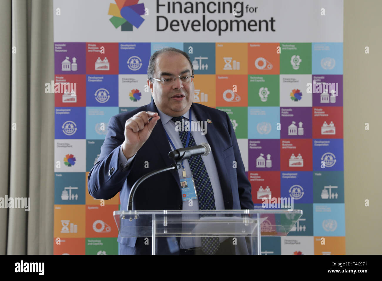 Nueva York, NY, EUA. 15 abr, 2019. Naciones Unidas, Nueva York, Estados  Unidos, 15 de abril de 2019 - Comentarios de Mahmoud Mohieldin, del Grupo  del Banco Mundial, Vicepresidente Senior para el
