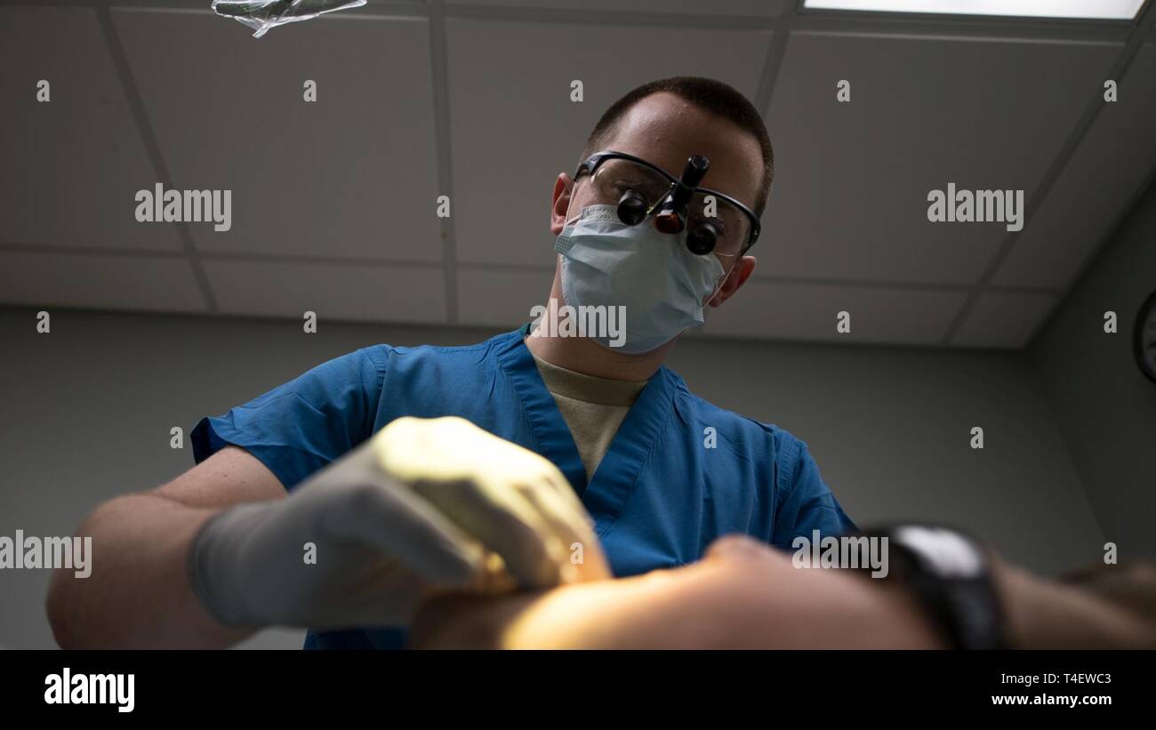 La base de la Fuerza Aérea Barksdale, LA. El capitán Mateo Sherwood, 2º Escuadrón Dental