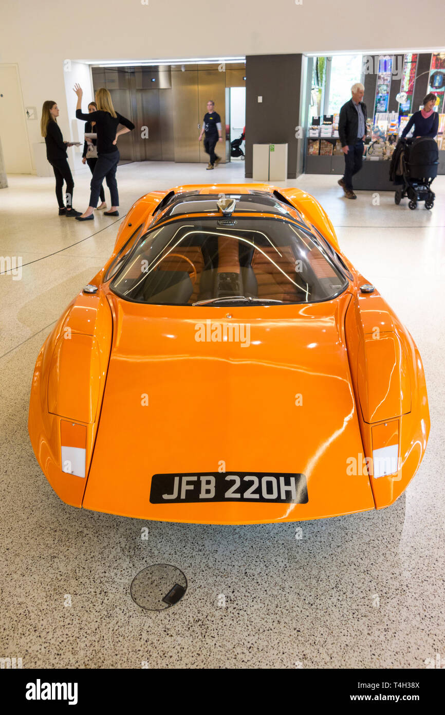 Sonda 16 coche fotografías e imágenes de alta resolución - Alamy