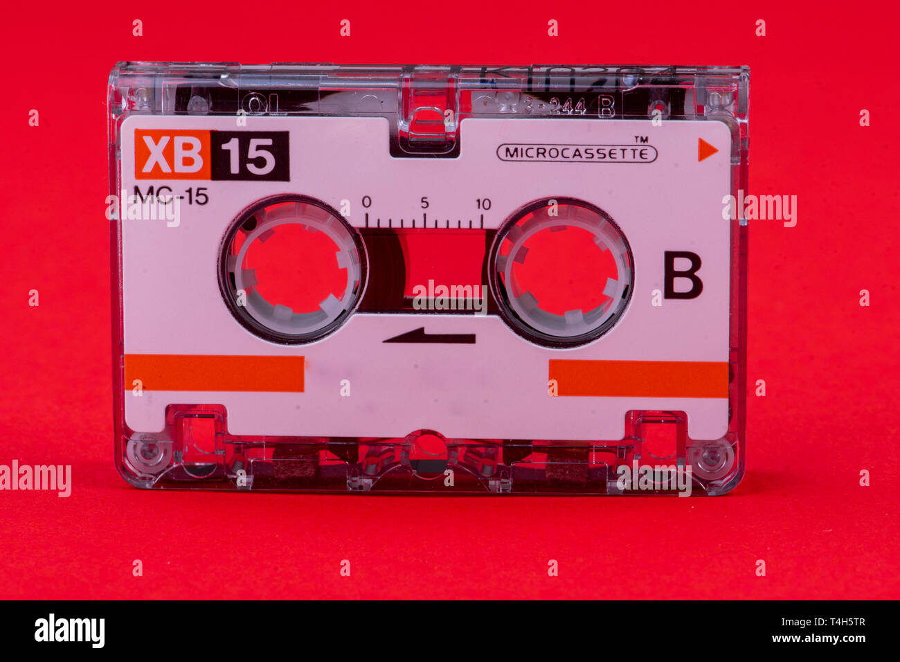 Pequeños micro cassette para grabación de voz Fotografía de stock - Alamy