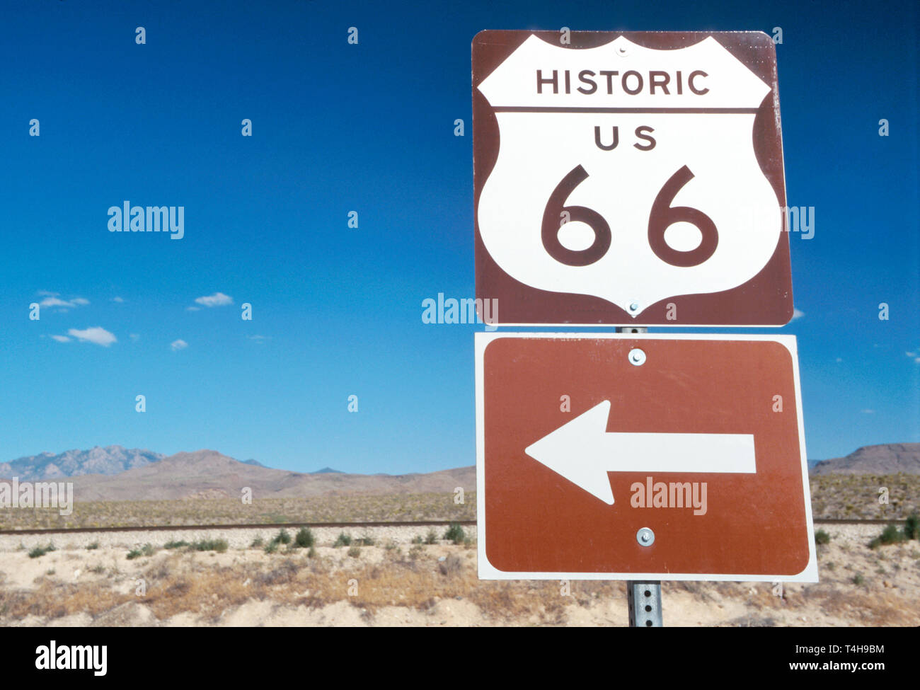 Arizona,AZ,Southwest,West,Grand Canyon State,Kingman,autopista Ruta 66,autopista histórica de campo a través,legendaria,señal de carretera,información,publicidad,mercado, Foto de stock