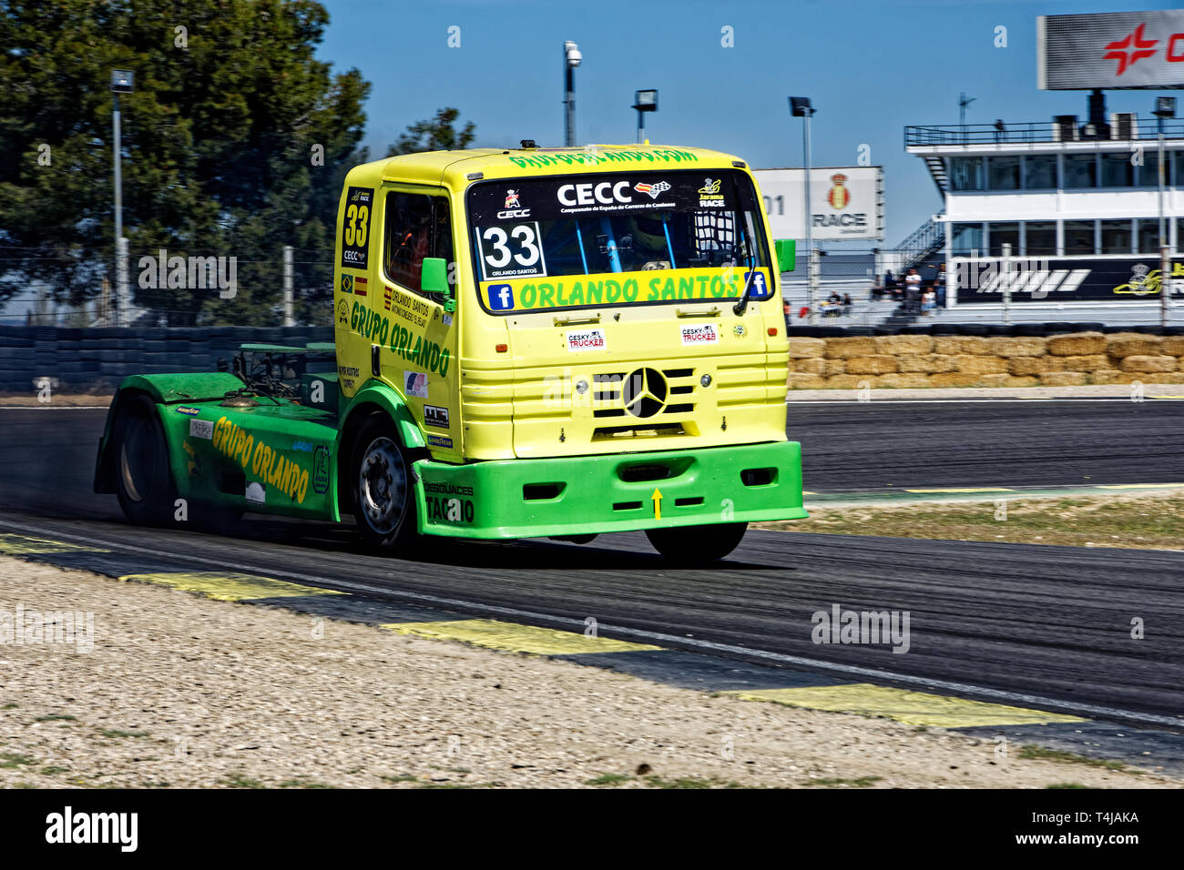 Madrid, España - 13 de abril, 2019: Primer Campeonato de carreras de  camiones españoles. Primera ronda, Circuito del Jarama, Madrid, España  Fotografía de stock - Alamy