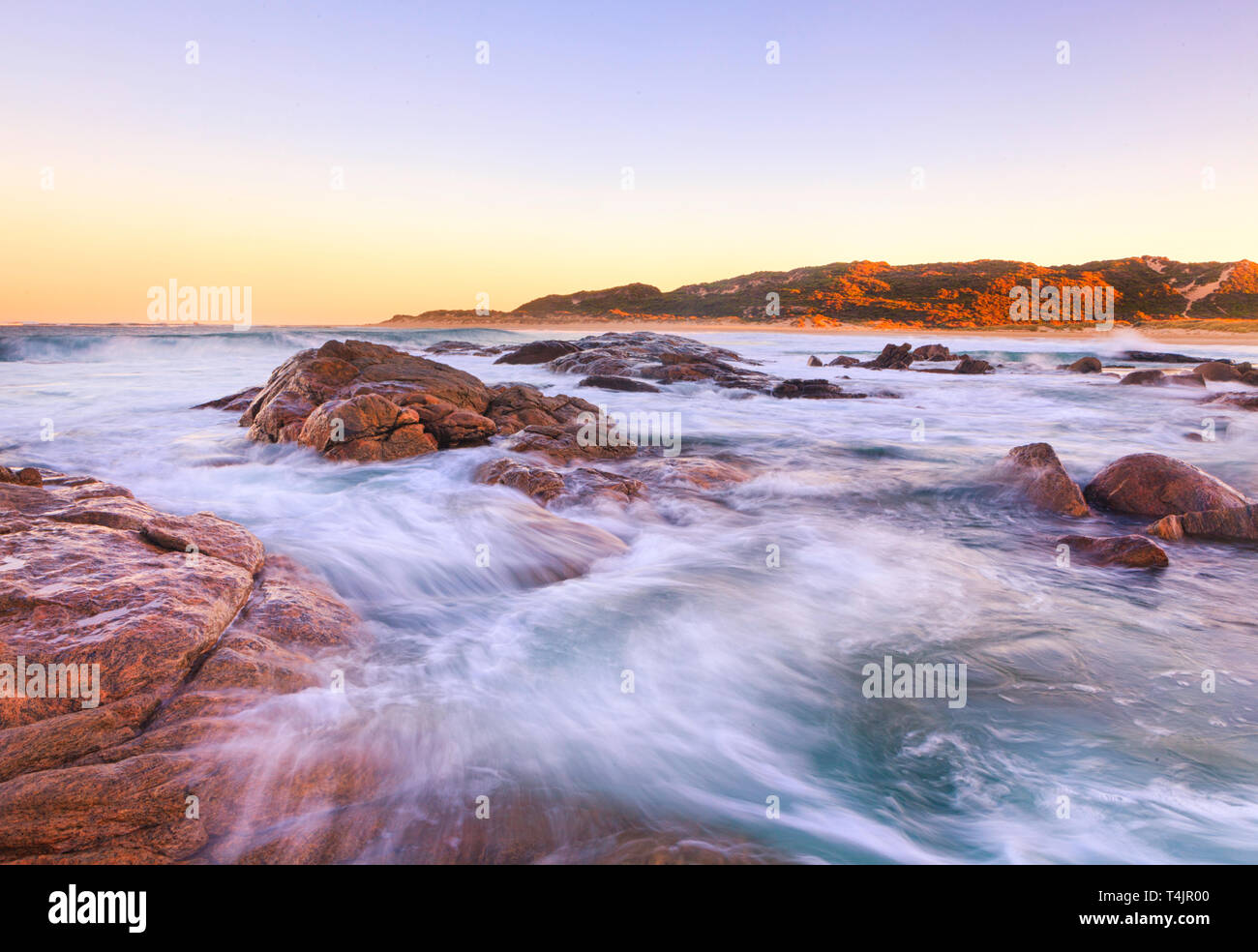 Margaret River, Australia. Prevelly Playa de la costa al amanecer. Foto de stock