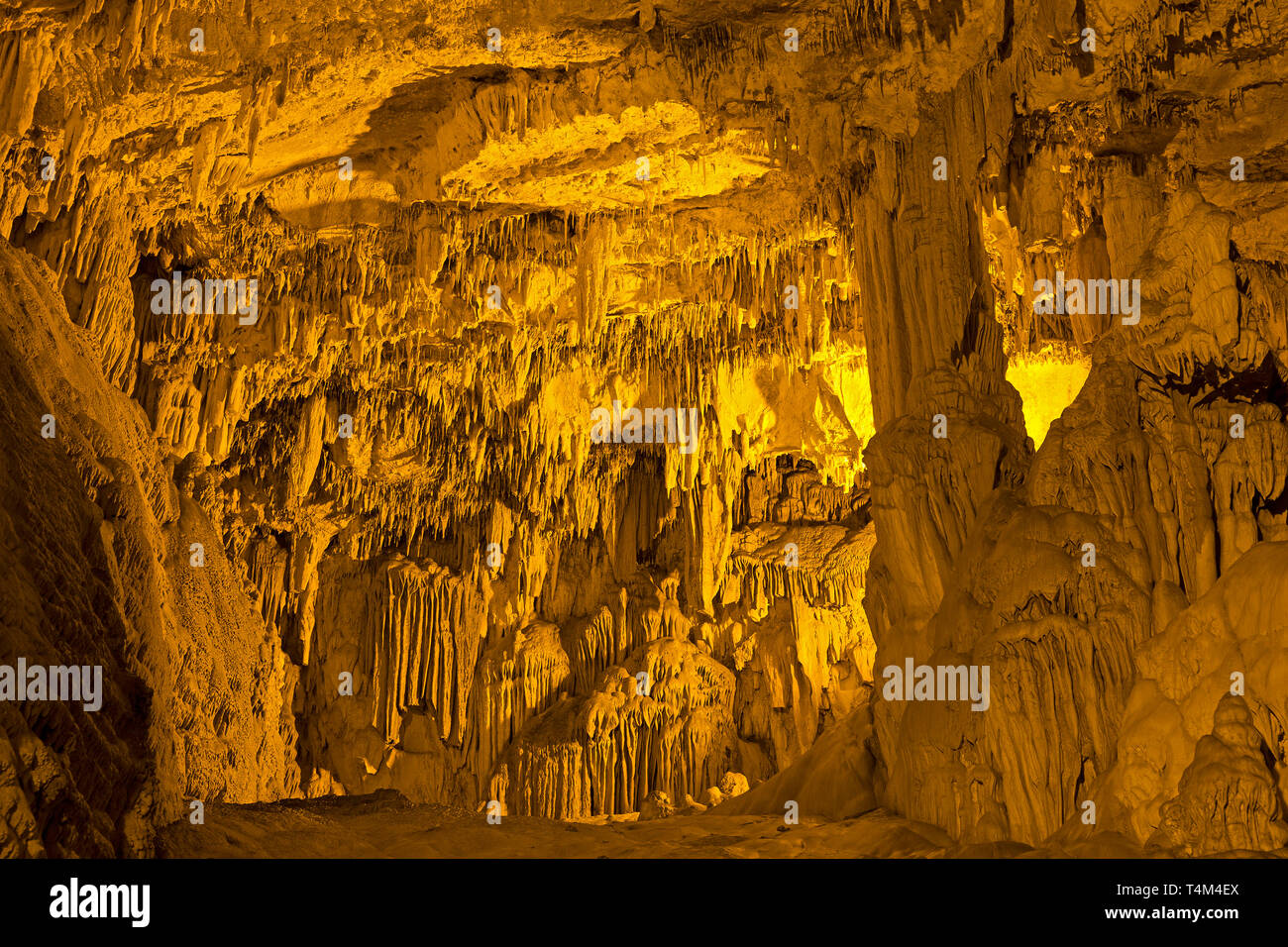 Dim Magarasi flowstone cueva, Kestel, provincia de Alanya, Antalya, Turquía Foto de stock