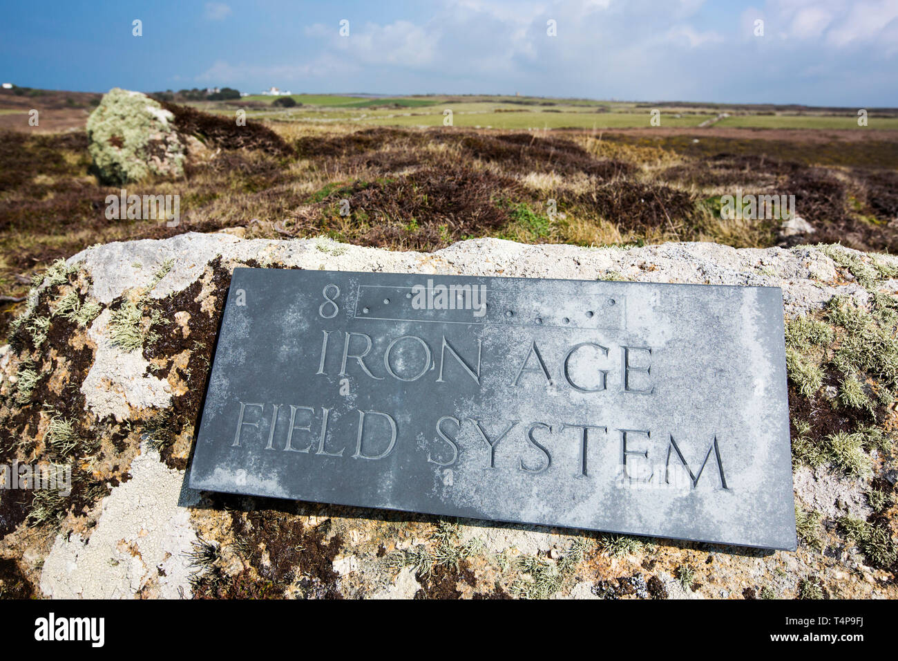 Un sistema en el campo de la edad de hierro de Lands End, Cornualles, en el Reino Unido. Foto de stock