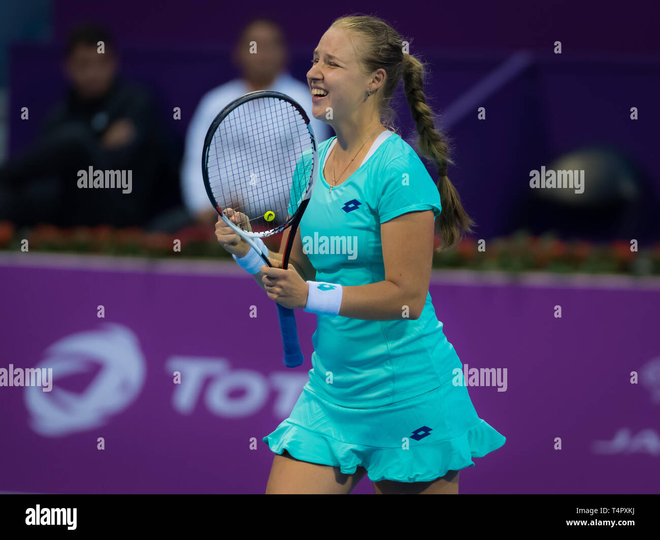 DOHA, QATAR - 12 de febrero: Anna Blinkova de Rusia en el 2018 Qatar Total  Open WTA torneo de tenis Premier Fotografía de stock - Alamy