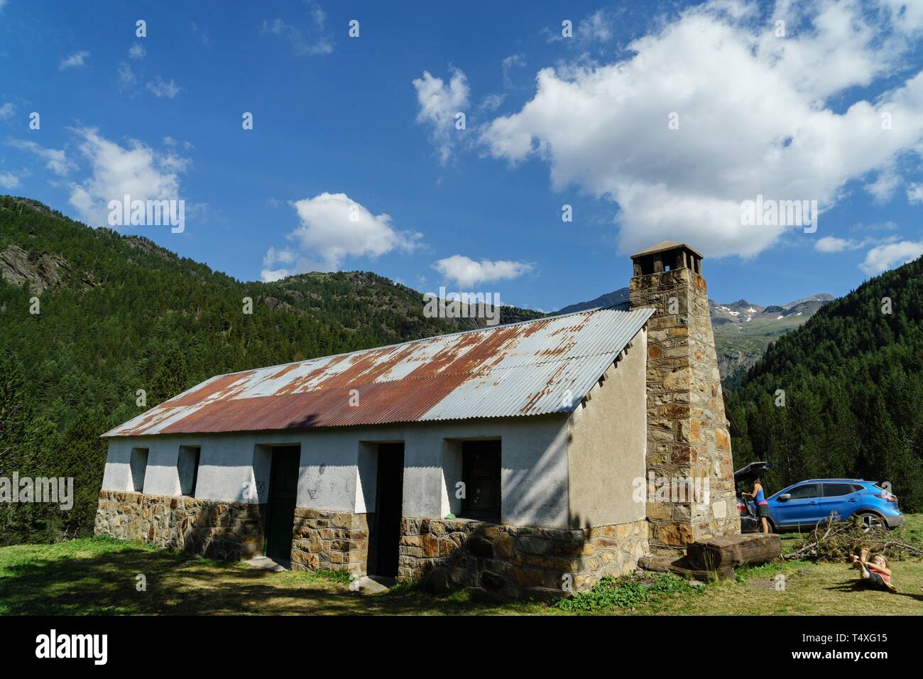 El refugio de Tabernés. Valle de Chistau. parque natural Moncayo, Huesca,  cordillera de los Pirineos, España Fotografía de stock - Alamy