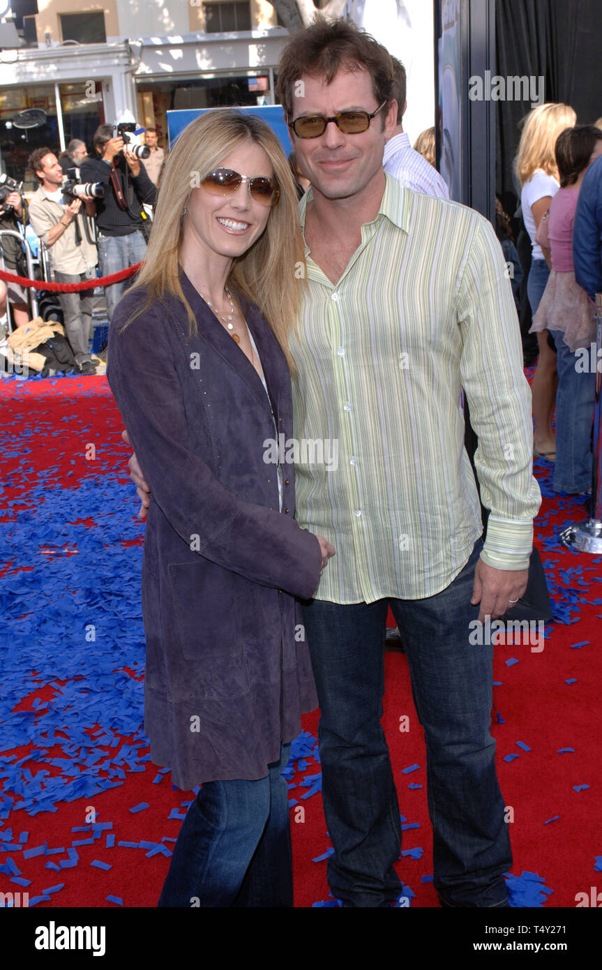 LOS ANGELES, CA. Marzo 06, 2005: el actor Greg Kinnear y su esposa