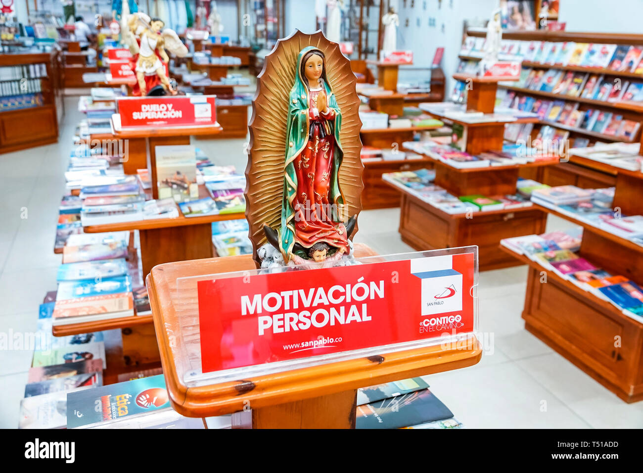 Cartagena Colombia,Sociedad de San Pablo,San Pablo,Librería religiosa cristiana,libros,estatuas,productos venta de productos,letreros,español,per Foto de stock