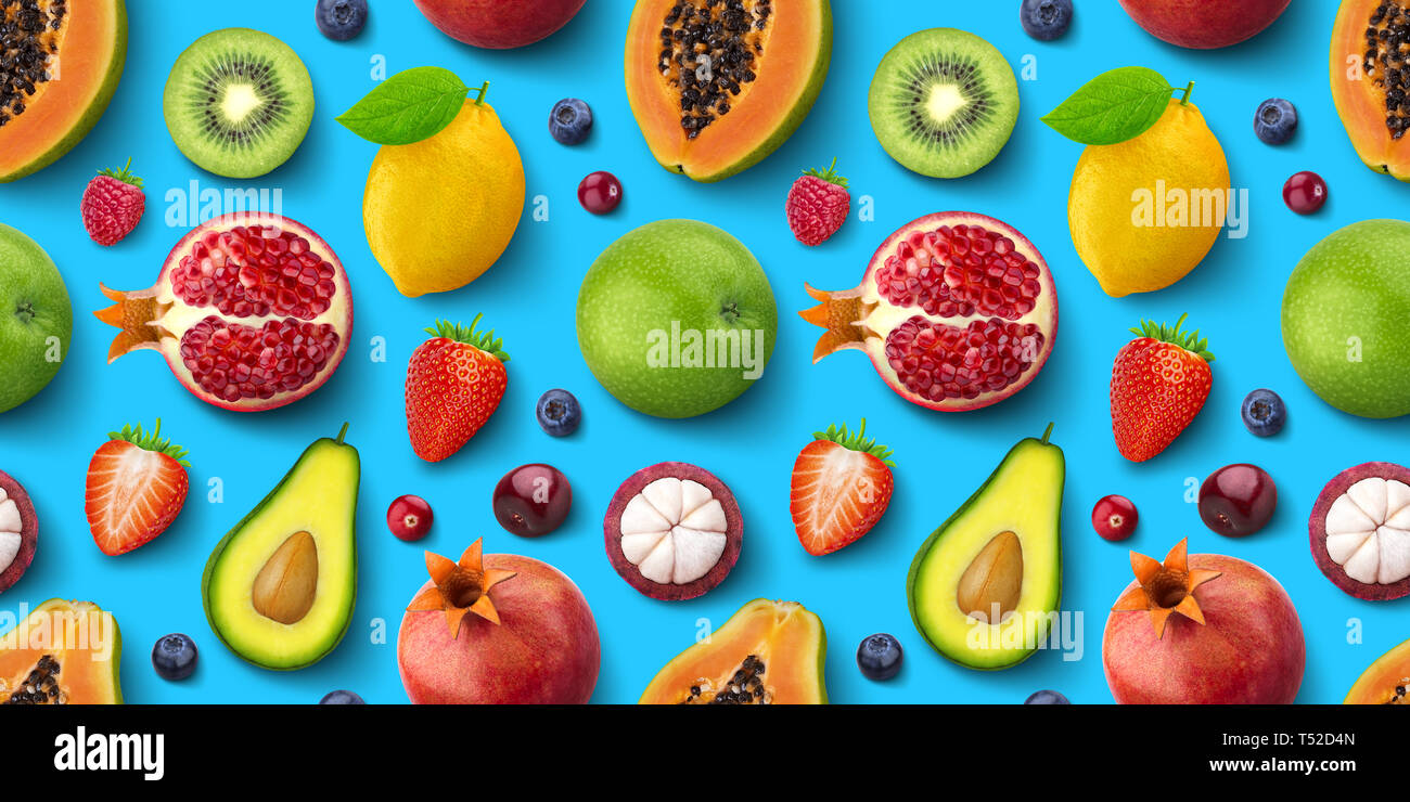 Patrón sin fisuras de diferentes frutas y bayas, plana lay, vista superior, tropical y exótico textura Foto de stock