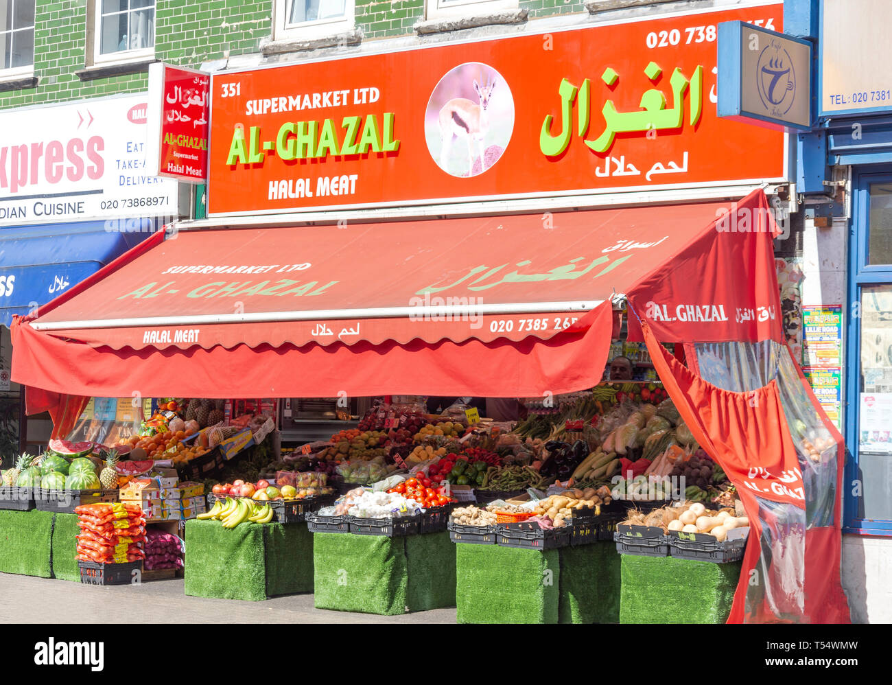 Al-Ghazal halal supermercado, North End Road, Fulham, el distrito londinense de Hammersmith y Fulham, Greater London, England, Reino Unido Foto de stock