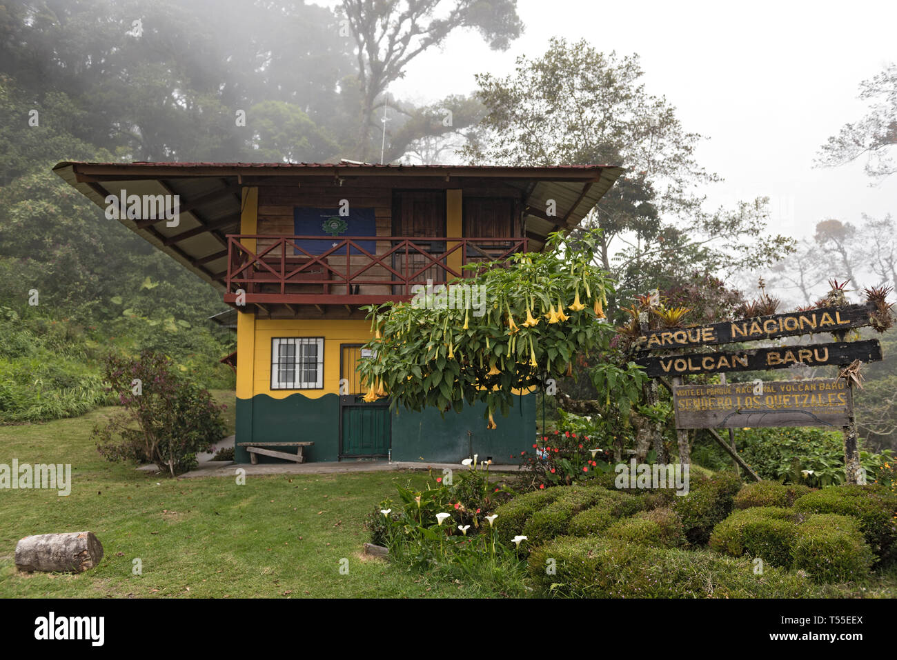 Estación de guardaparques del Parque Nacional Volcán Barú en Panamá Boquete Foto de stock