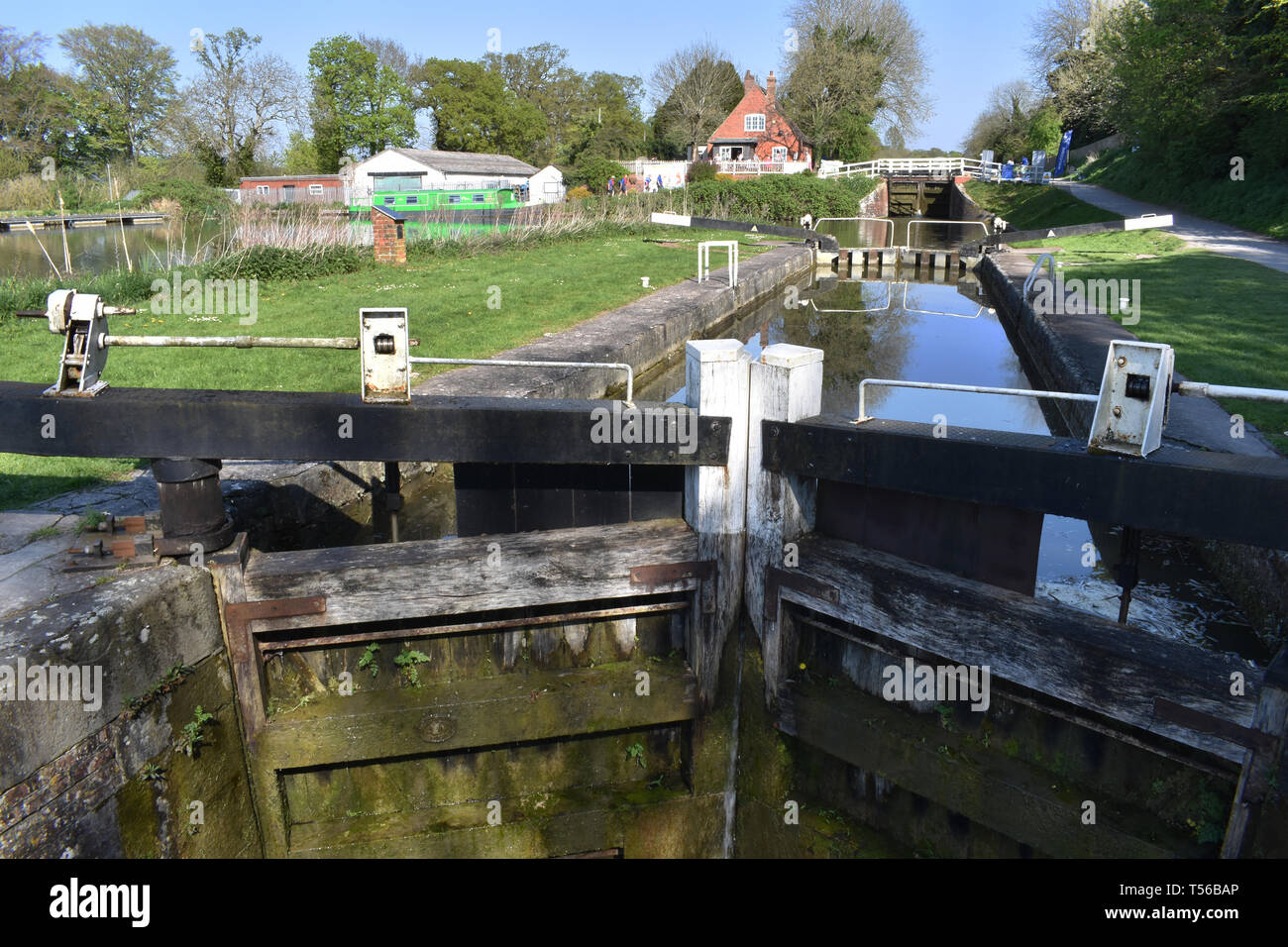 Vuelo de esclusas en el canal de kennet y Avon en Caen Hill, Devizes Foto de stock