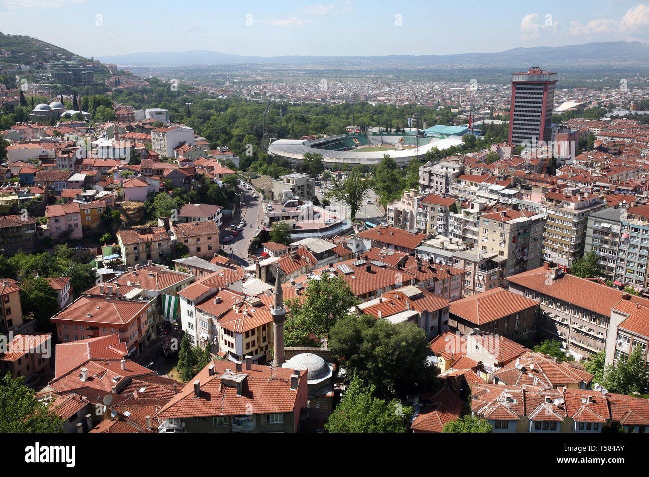 Ciudad de Bursa en Turquía. Bursa es la cuarta ciudad más poblada en Turquía  y fue la segunda capital del Estado otomano Fotografía de stock - Alamy