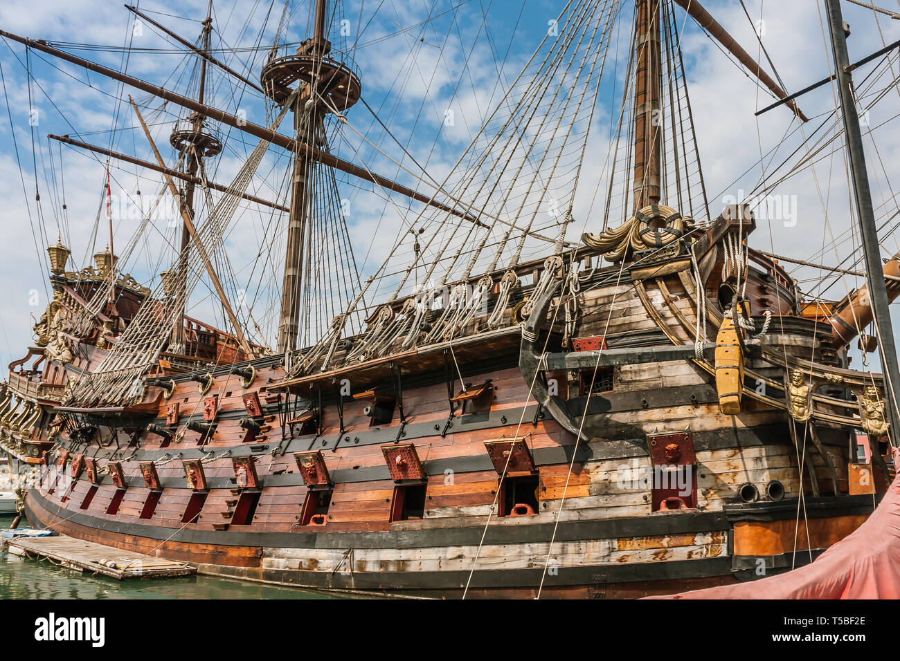El Neptuno, una réplica de un barco 17th-century galeón español Foto de stock