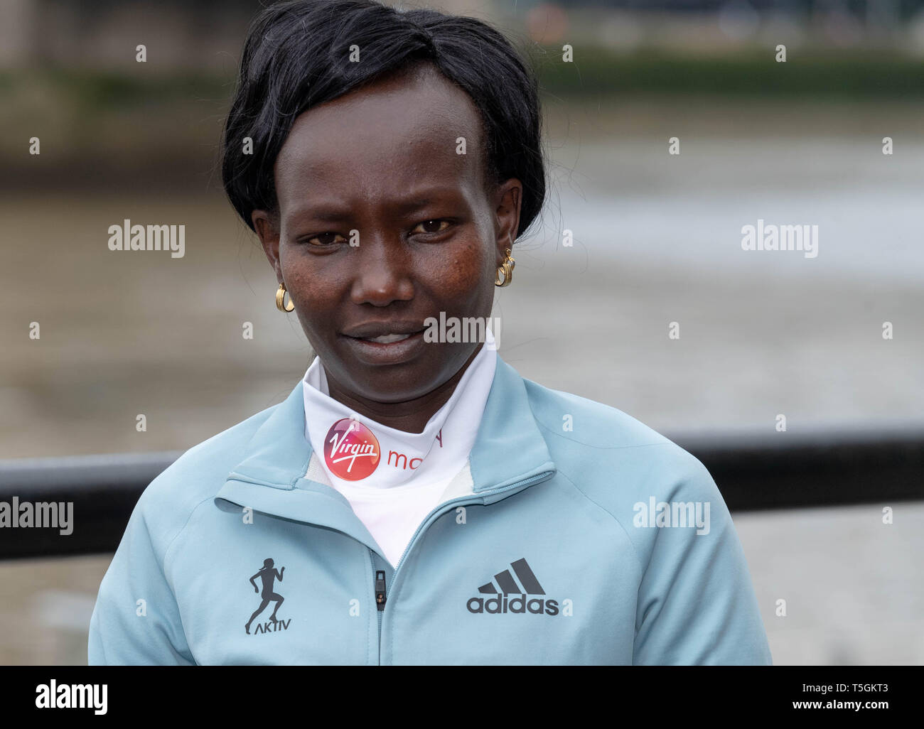 25thApril Londres 2019, Virgin Money Maratón de Londres la mujer Photocall corredores de élite, Mary Keitany, Crédito: Ian Davidson/Alamy Live News Foto de stock