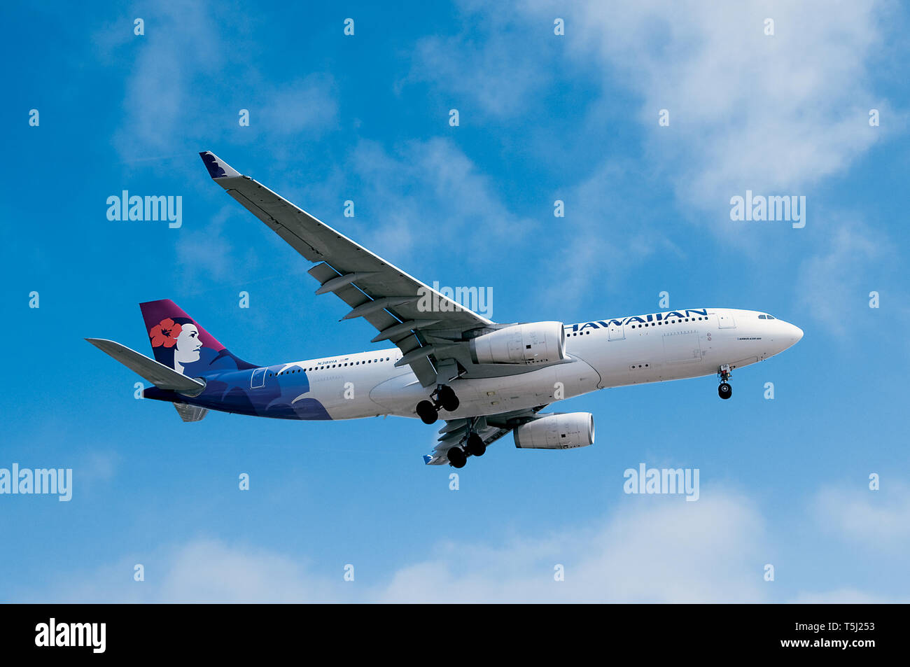 Hawaiian Airlines aterrizando Foto de stock