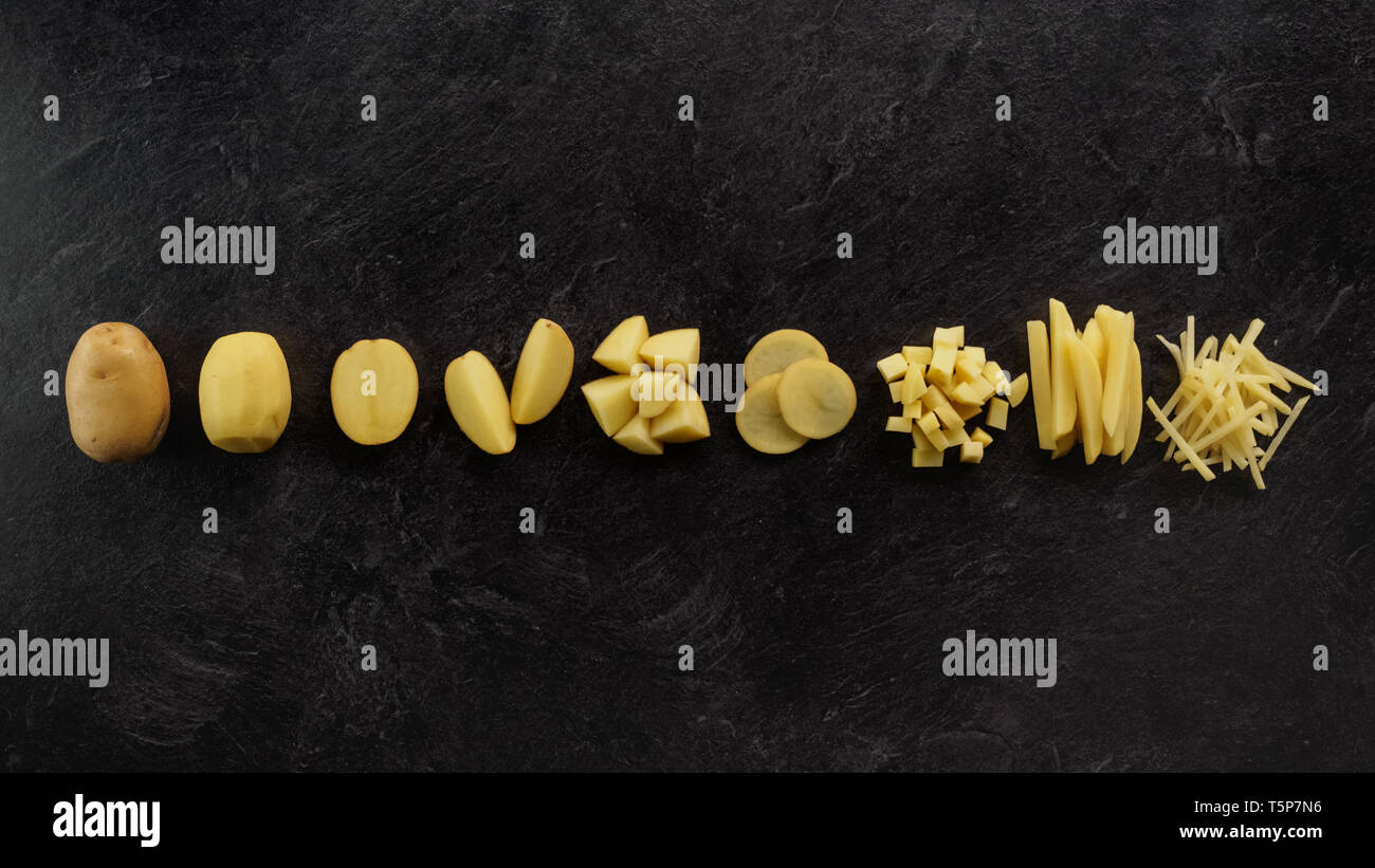 Los diferentes cortes de patatas sobre un fondo de textura negra. Foto  tomada desde arriba Fotografía de stock - Alamy