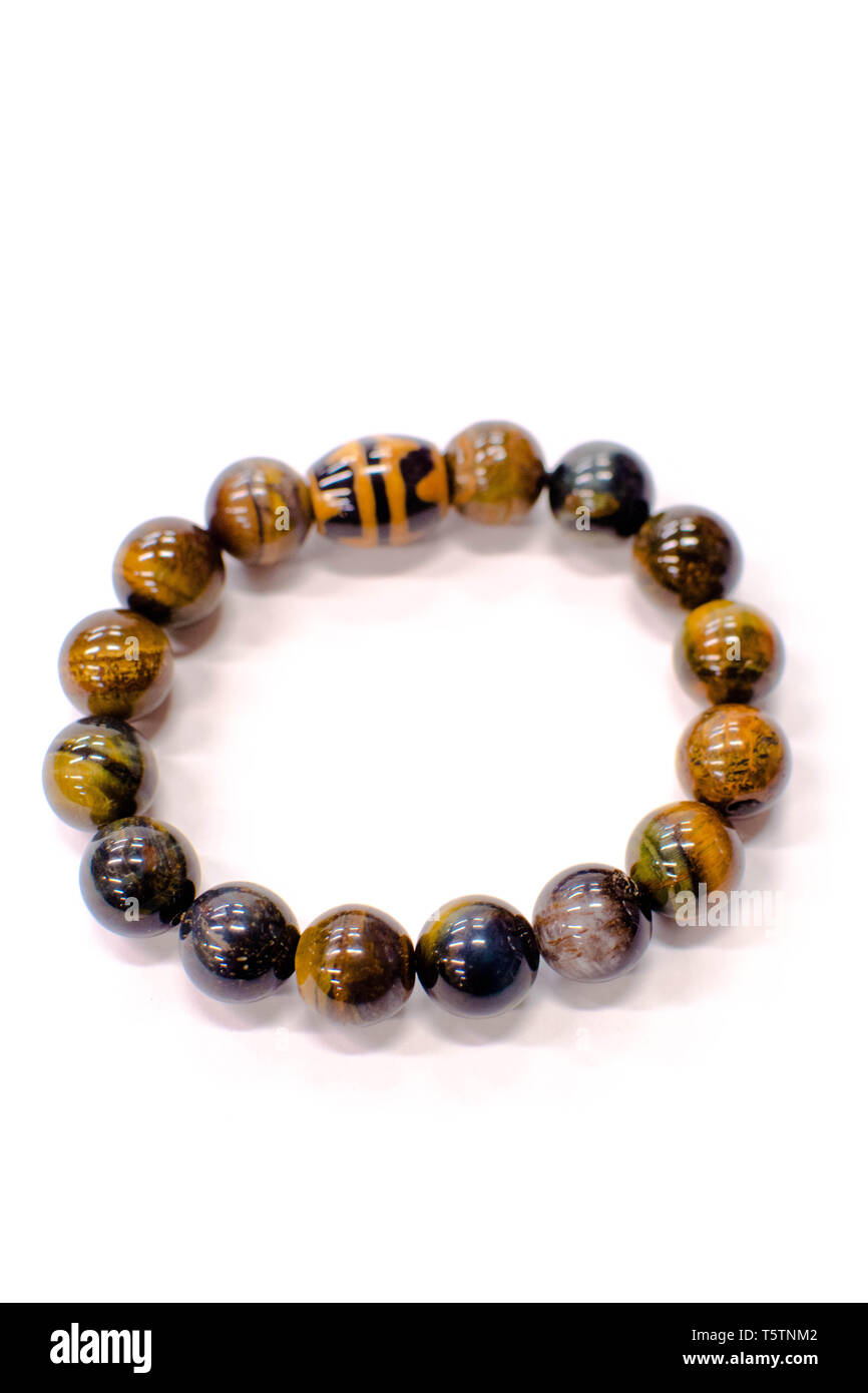 Pulseras de piedras preciosas fotografías e imágenes alta - Alamy