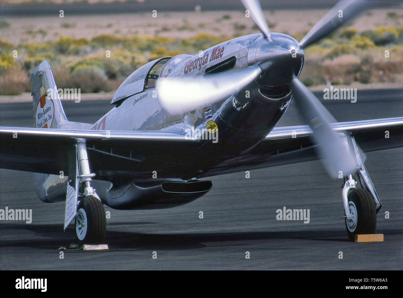 P 51 mustang air racer strega fotografías e imágenes de alta resolución ...