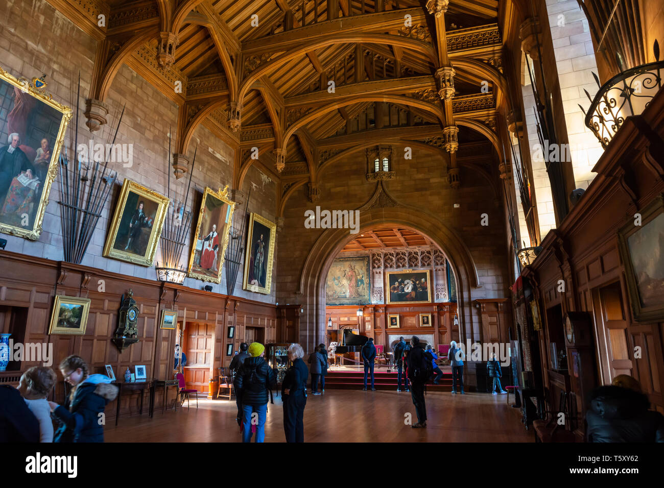 El salón de los Reyes, parte de las Salas, en Bamburgh Castle, Northumberland, Inglaterra, Reino Unido. Foto de stock