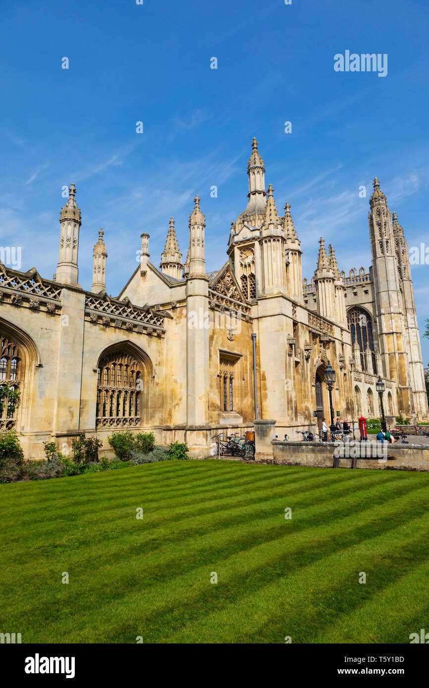 La gran puerta, Kings College, Universidad de la ciudad de Cambridge, Cambridgeshire, Inglaterra Foto de stock