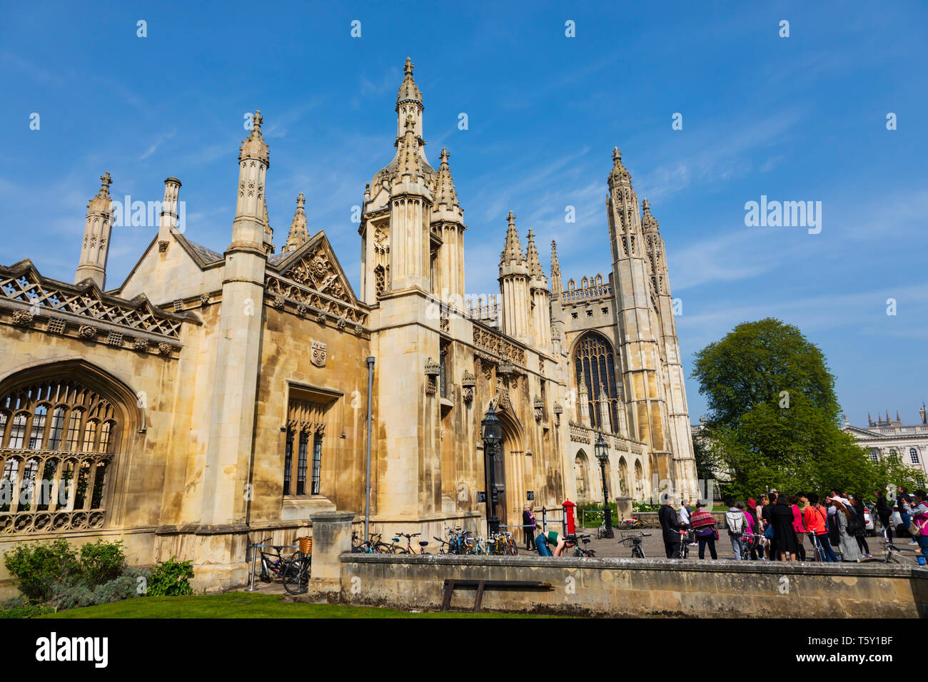 La gran puerta, Kings College, Universidad de la ciudad de Cambridge, Cambridgeshire, Inglaterra Foto de stock