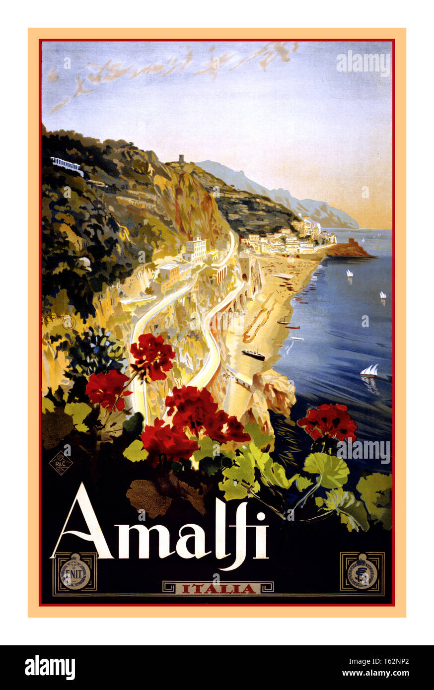 AMALFI Vintage Poster de viaje histórico 1900 Amalfi Italia Travel cartel por Mario Borgoni, muestra la costa amalfitana con geranios en primer plano. Fecha 1920 Amalfi Campania Italia Foto de stock