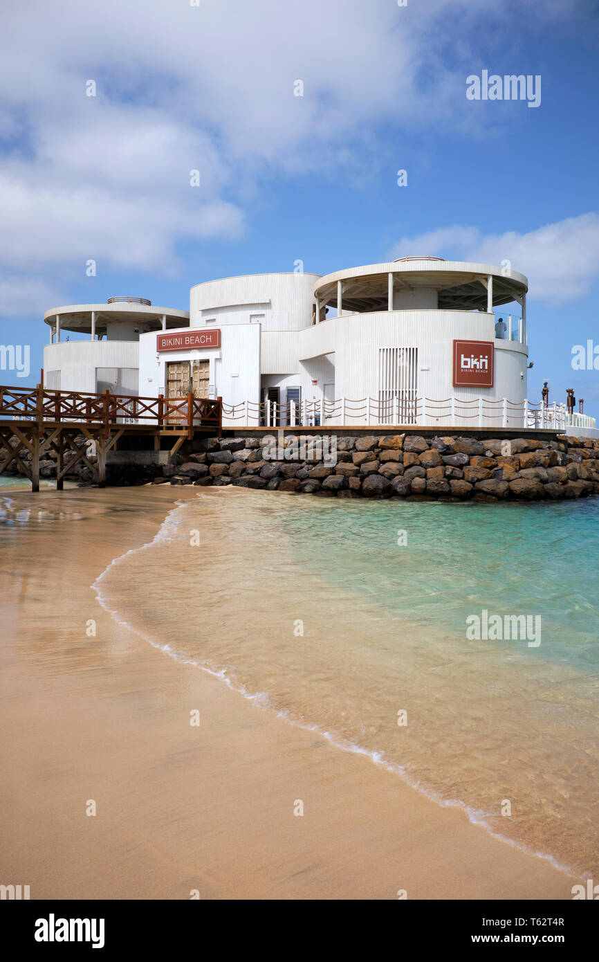 Bikini Beach Club, Santa María, Isla de Sal, Cabo Verde, África Foto de stock