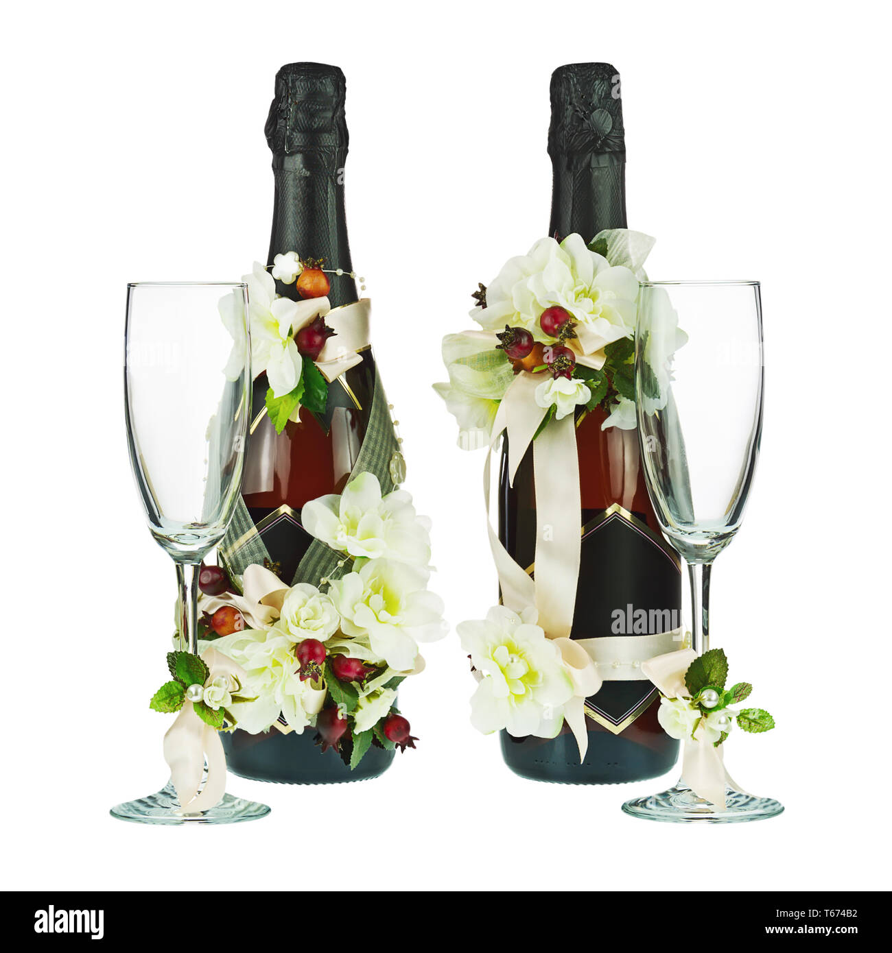Botellas de champán con vidrio y decoración de boda arreglos florales  Fotografía de stock - Alamy