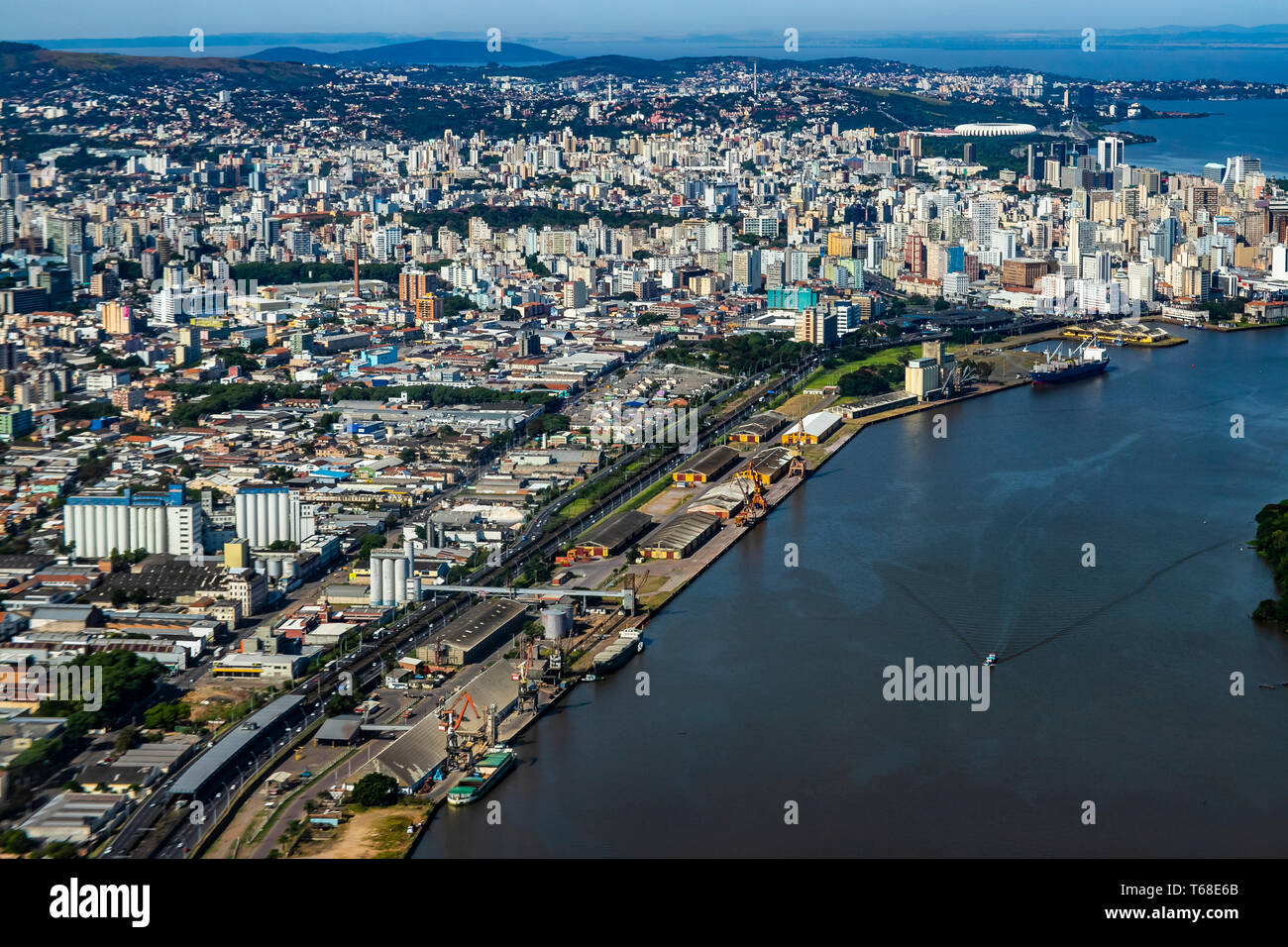 Las grandes ciudades visto desde arriba. Ciudad de Porto Alegre en el  estado de Río Grande do Sul, Brasil, América del Sur Fotografía de stock -  Alamy