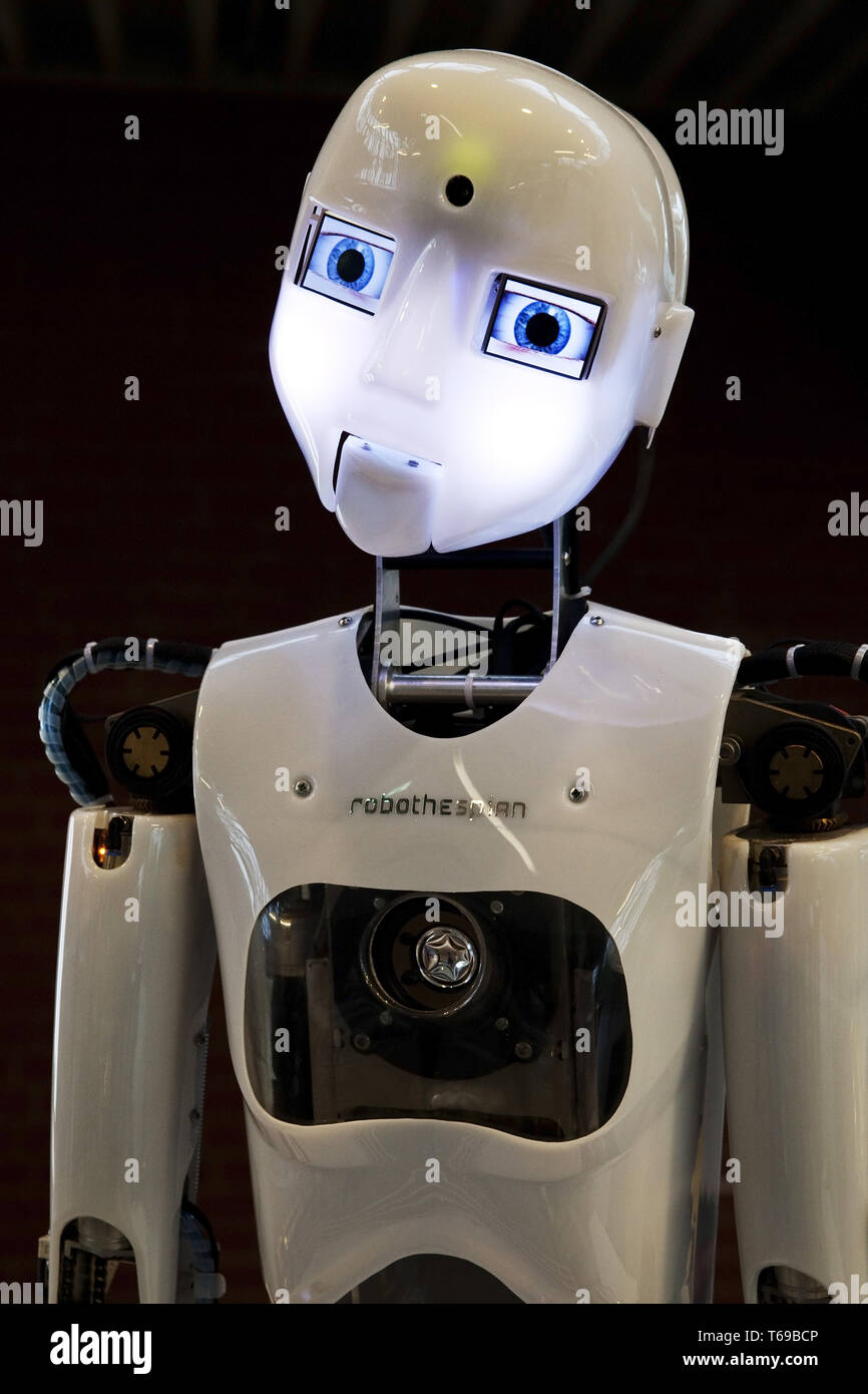 El robot humanoide RoboThespian en DASA, Dortmund, Renania del Norte- Westfalia, Alemania, Europa Fotografía de stock - Alamy