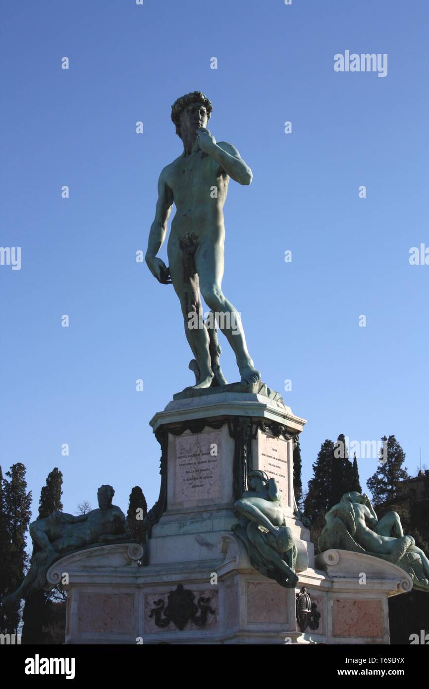 Florencia, el Piazzale Michelangelo, réplica de bronce de David Foto de stock