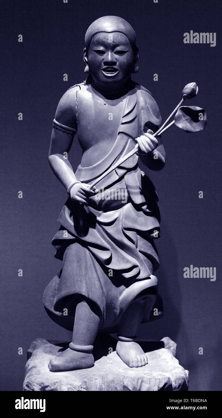 Bebe Con Flor De Loto Fotos E Imagenes De Stock Alamy