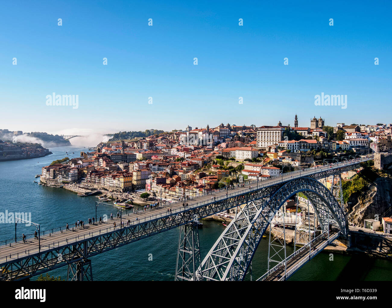 El Puente Dom Luis, niveles elevados de vista, Porto, Portugal Foto de stock