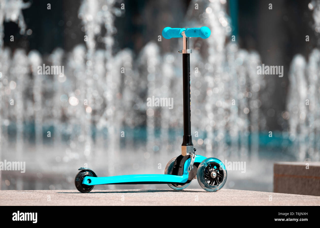 Zoom Cruzer Mini, un tres ruedas de triscooter para niños Fotografía