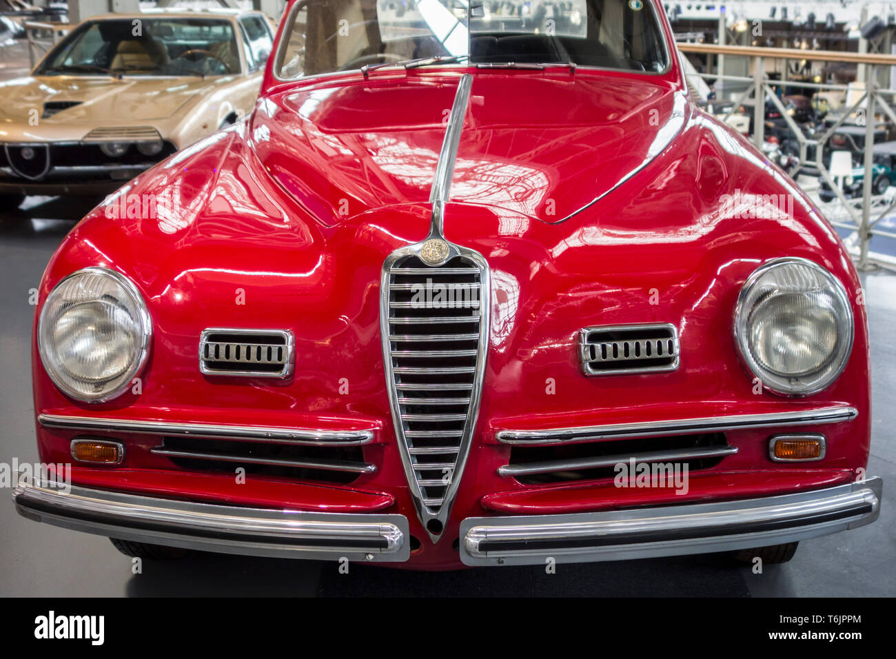1948 Alfa Romeo 2500 Supersport, rojo italiano vintage Sports Car en el Autoworld, automóvil clásico / oldtimer museo en Bruselas, Bélgica Foto de stock
