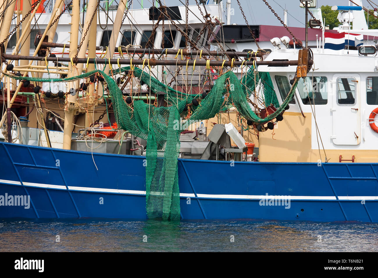 Cortadores pesquero holandés en el puerto. Foto de stock