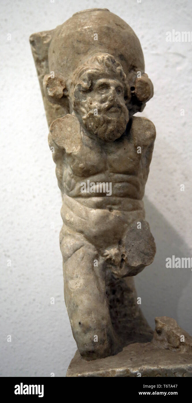 Los romanos. Atlas con epígrafe. Cabezas de San Juan, Andalucía, 48 AC. En el Museo Arqueológico de Sevilla. España. Foto de stock