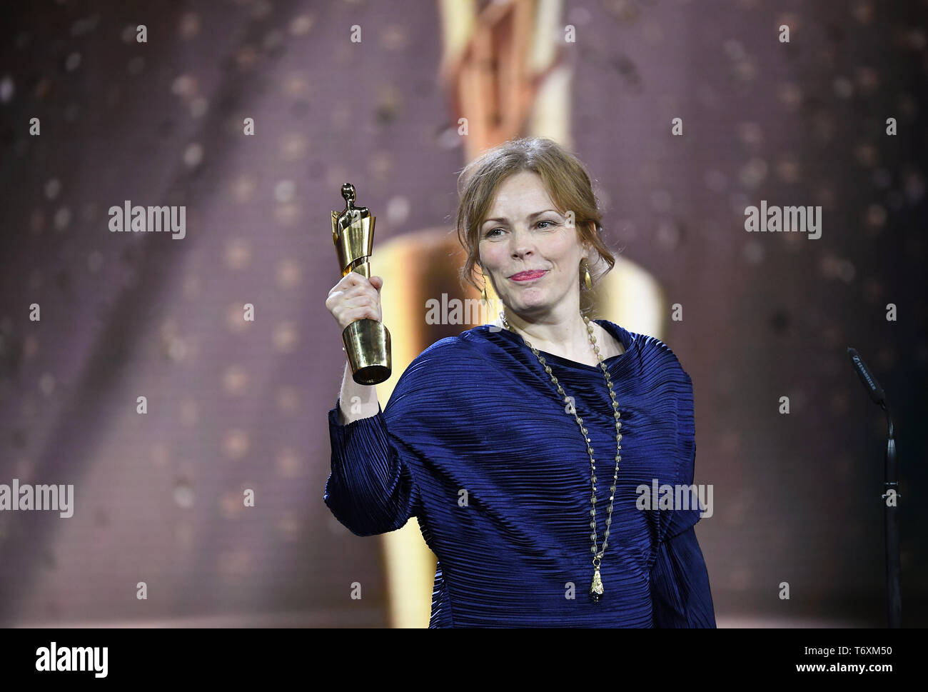 Berlín, Alemania. 03Rd Mayo, 2019. Editor de película Anne Fabini recibe el  premio en la categoría "Mejor en la 69ª edición del Premio del Cine Alemán  'Lola'. Crédito: Britta Pedersen/dpa-Zentralbild/dpa/Alamy Live News