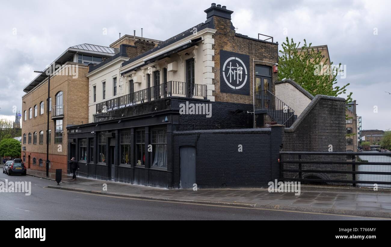 Kaki bar, Caledonian Road, Londres Foto de stock