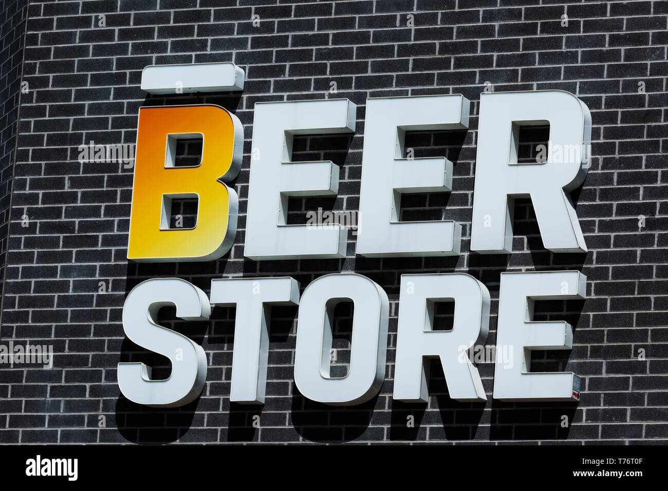 Tienda de cerveza cerveceros signo Retail. En Ontario, Canadá Foto de stock