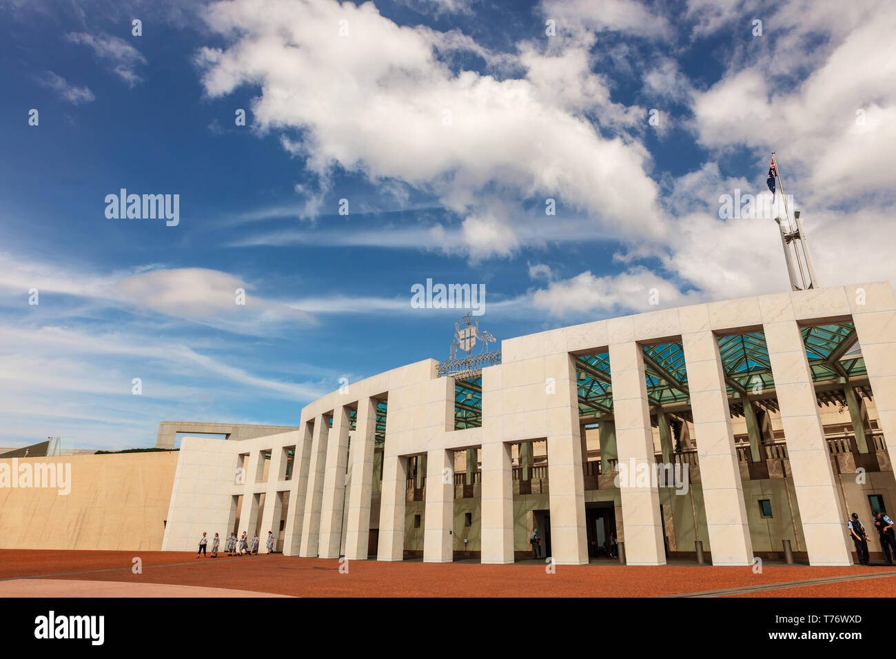 La Casa del Parlamento, Canberra fue inaugurada el 9 de mayo de 1988 por la Reina Isabel II, costó más de 1.100 millones de dólares para construir. Foto de stock